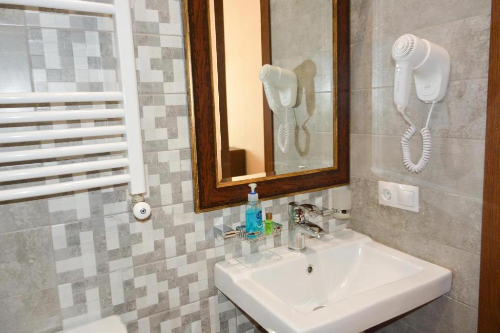 טביליסי Eleon Boutique Hotel מראה חיצוני תמונה