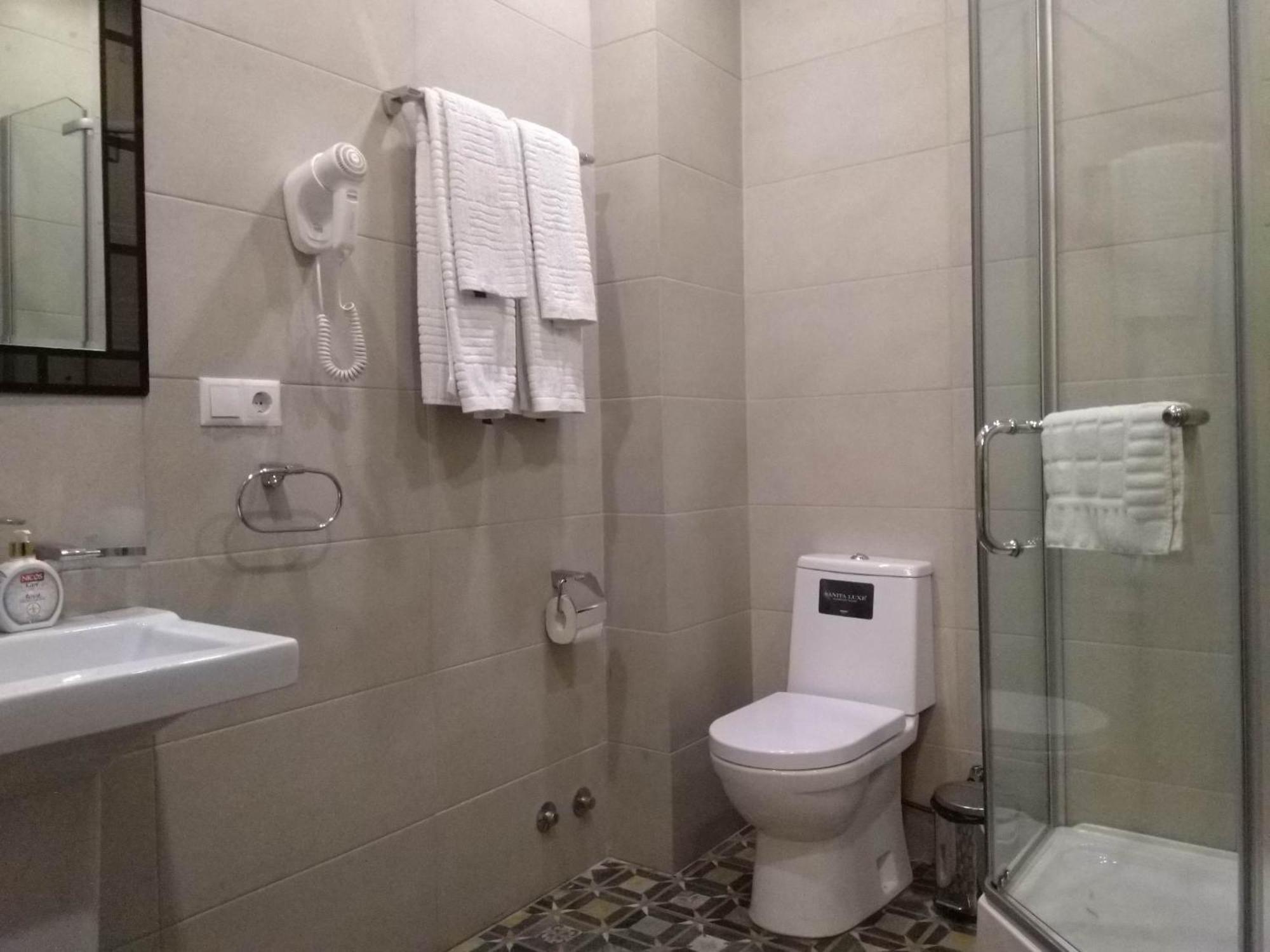 טביליסי Eleon Boutique Hotel מראה חיצוני תמונה